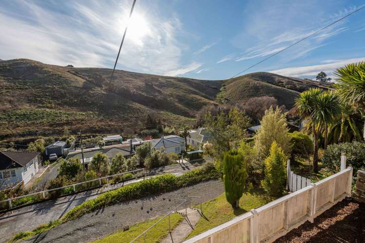 111 Emano Street Toi Toi_12