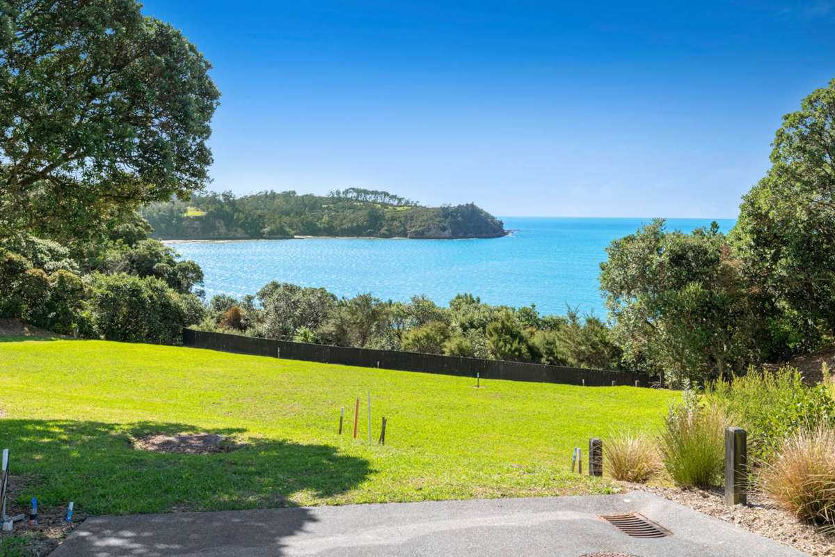 A,B,C,D,E/515 Hibiscus Coast Hway_5
