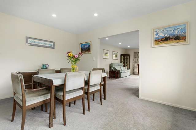 1 Colin Grove Hutt Central_4