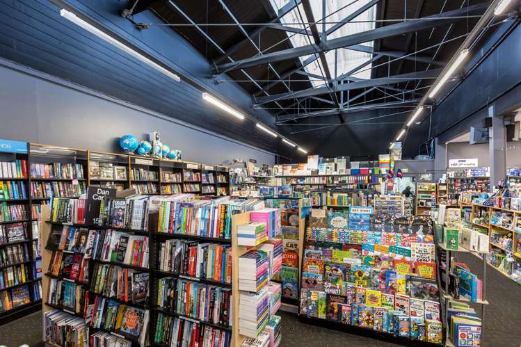 66-80 High Street North Carterton_9