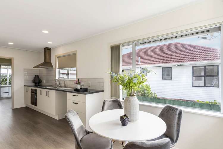 4 Kiernan Place Kelston_9