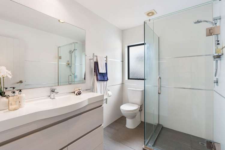 8 Hilton Close Albany_17