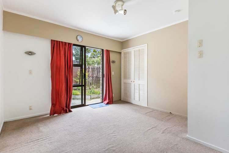 1/12 Diorella Drive Clover Park_8