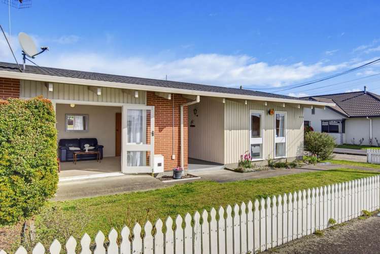 556 Queen Street East Levin_3