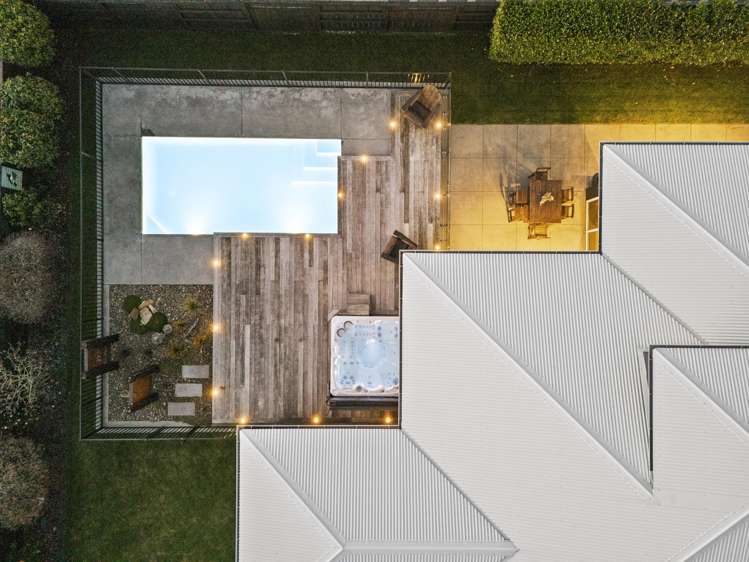 12 Pengover Avenue_1