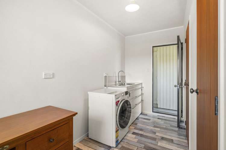 10 Robertson Street Glenholme_9