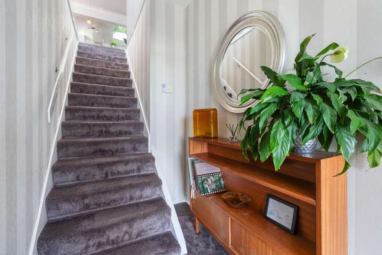 3 Mackenzie Road Eastbourne_19