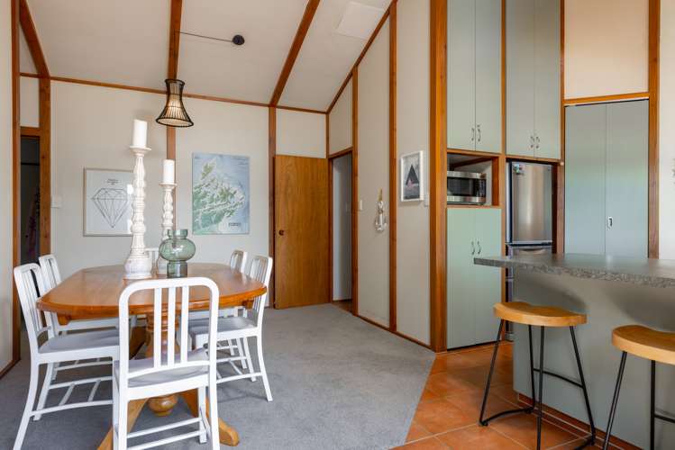 2385 Queen Charlotte Drive Anakiwa and Surrounds_16