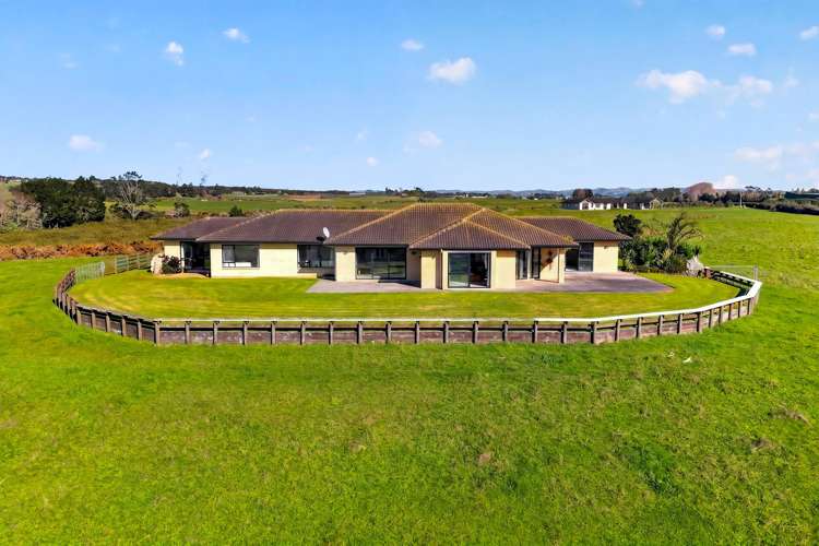 251, 256, 265 Glenbrook Beach Road Glenbrook_10