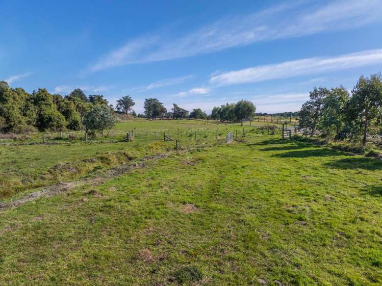 192 Grant Road Otatara_13