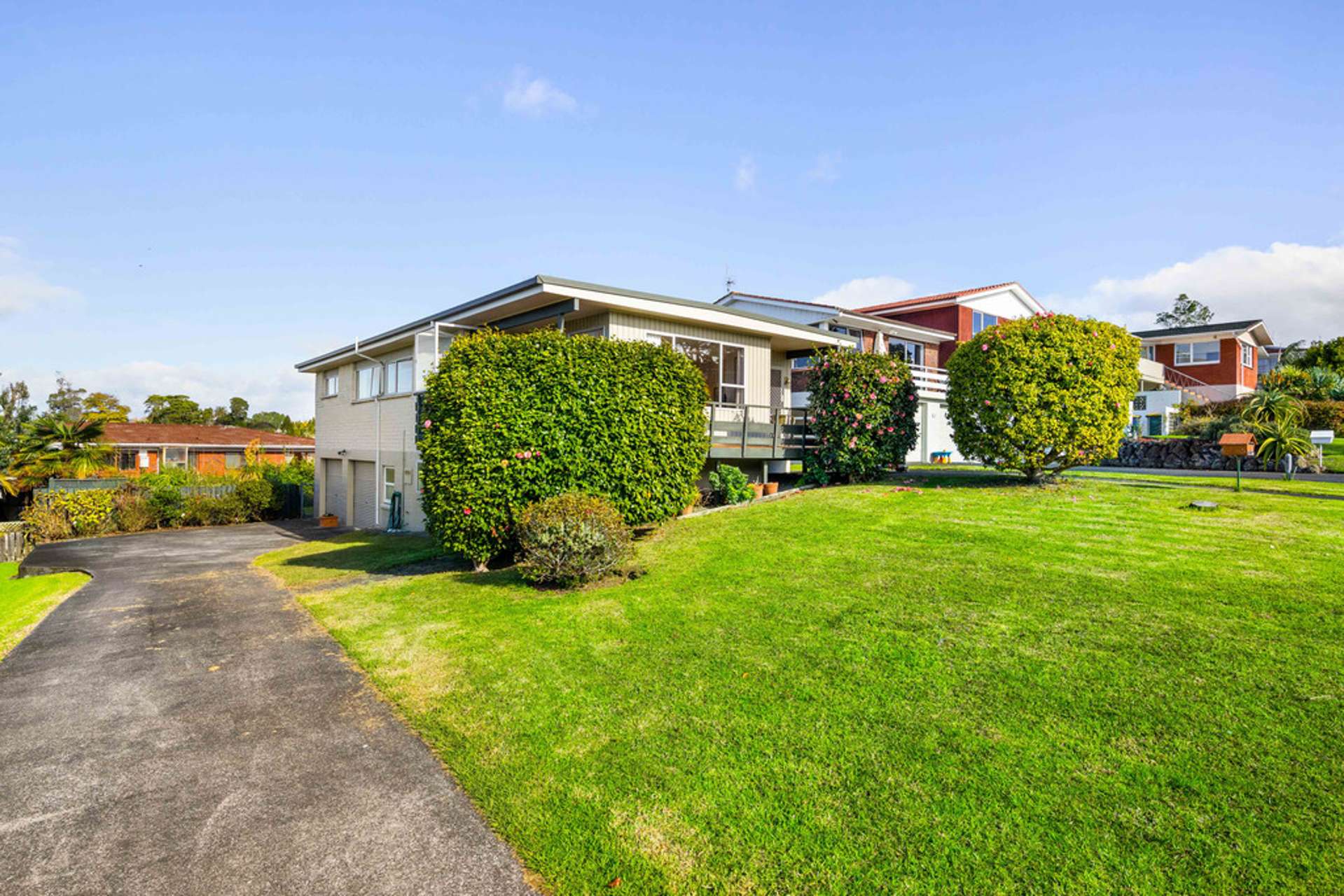 19 Taitua Drive Te Atatu South_0