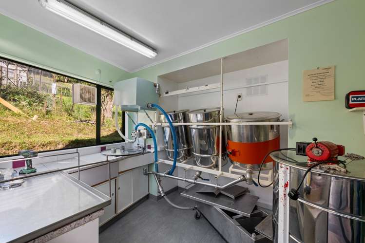 243 Boons Valley Road Waikawa_12