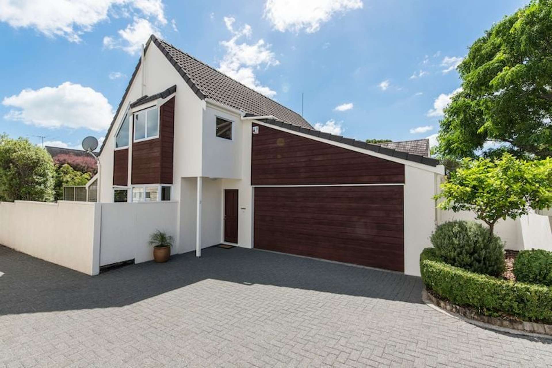 2/94 Saint Johns Road Saint Johns_0