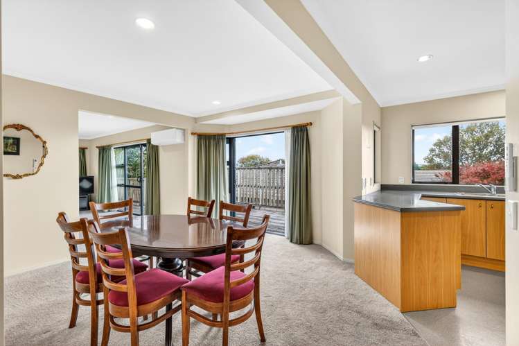2/136 Rutherford Street_1
