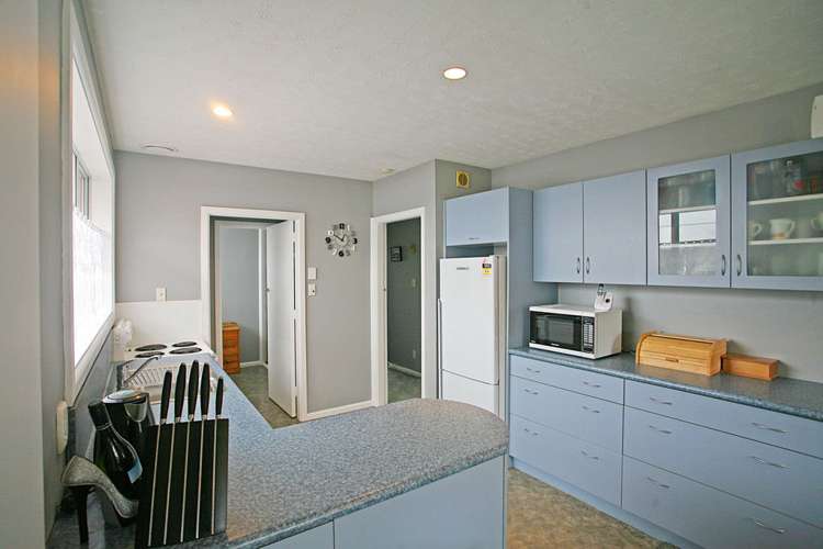 54 Kathleen Crescent Hornby_18