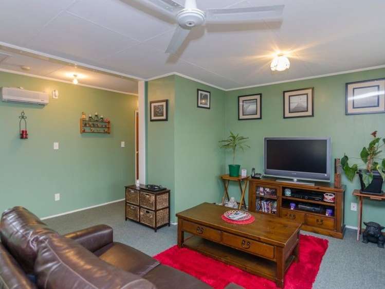 11 Lincoln Road Carterton_3