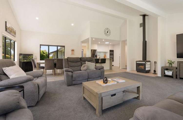 40 Westridge Drive 11235_4
