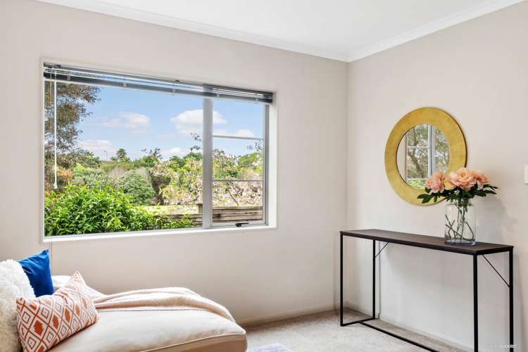 5 Savona Drive Flat Bush_6