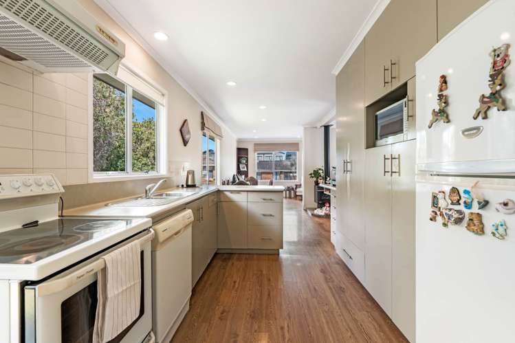 21 Kurnell Drive Botany Downs_21