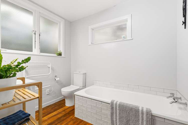 68 Totara Road Miramar_10