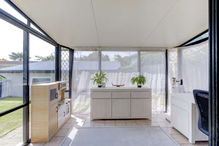 9 Glendale Drive Dinsdale_7