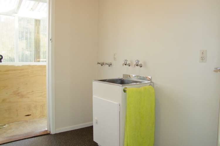 12 Dryden Street Milton_8