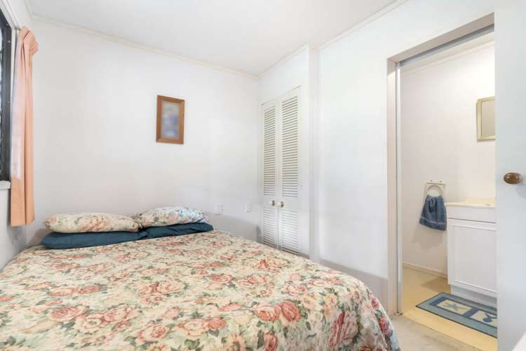 27 Centorian Drive Windsor Park_20