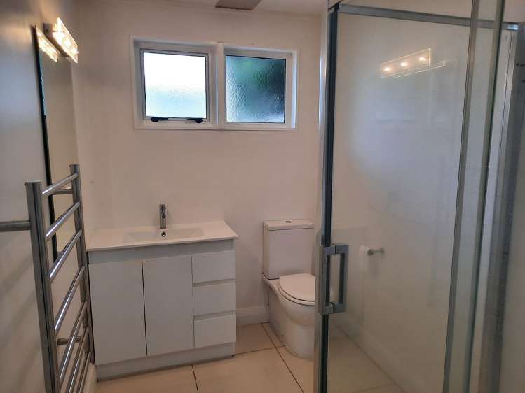 2/44 Howard Hunter Avenue Saint Johns_11