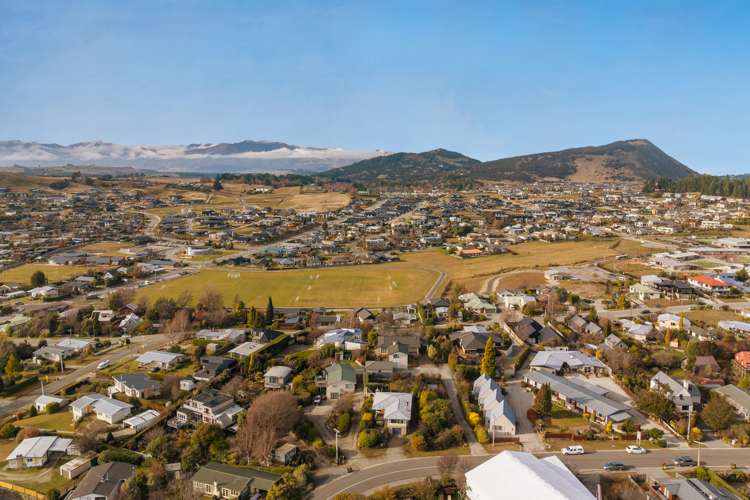 61 Manuka Crescent Wanaka_19