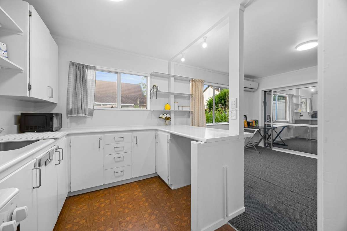 1&2/110 Celtic Crescent_5