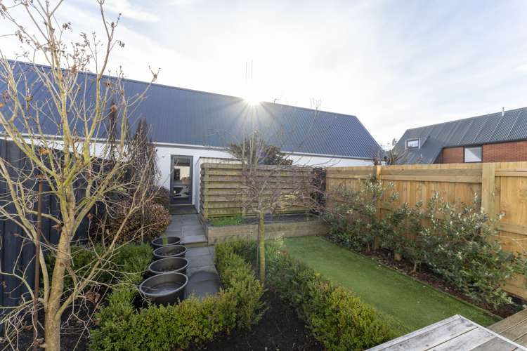 3/27 Cornwall Street Saint Albans_16