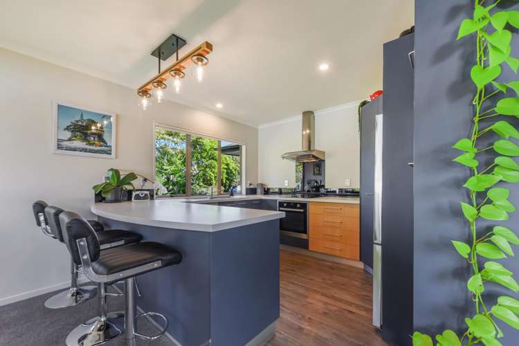 2 Heritage Crescent Richmond_8