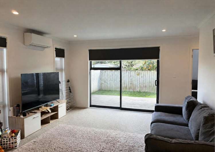 2/4 Searancke Place 10458_3