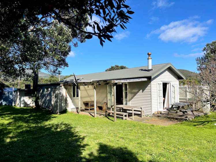 14 Oruawharo Lane Great Barrier Island_2