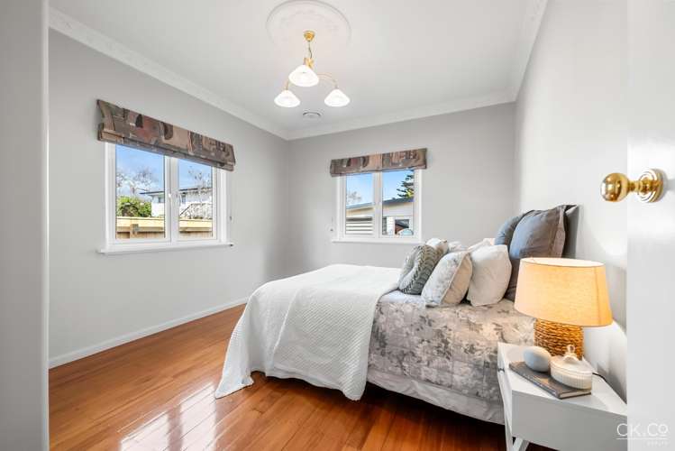 7 Anderson Grove Epuni_16