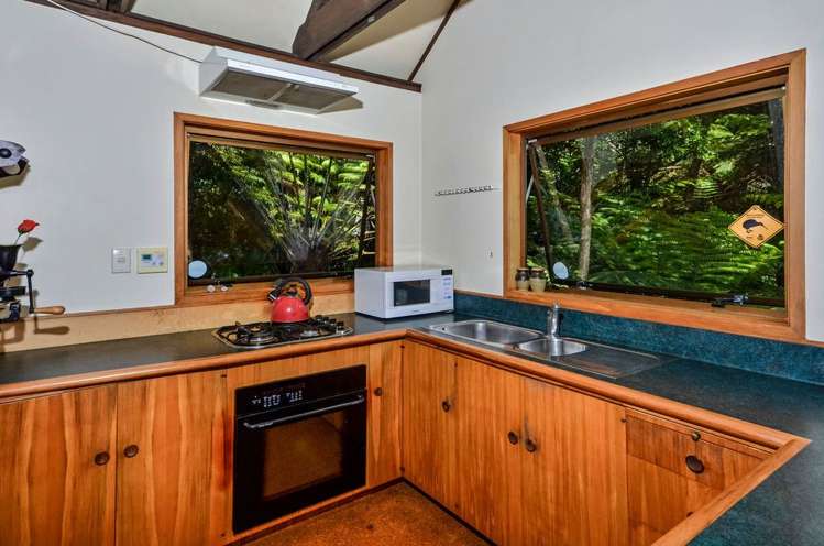 138 Konini Road Titirangi_12