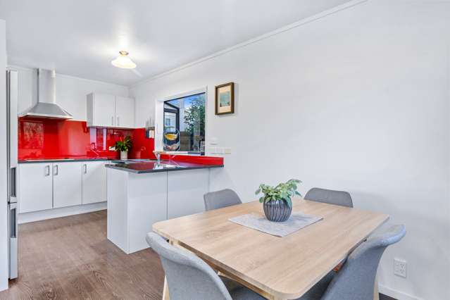 11B Kennedy Avenue Forrest Hill_4