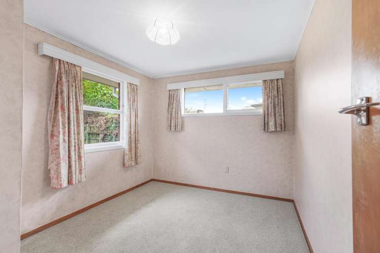 48 Southsea Crescent Silverdale_15