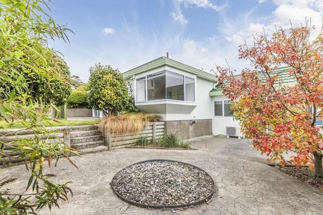 1 Tombane Terrace Papakowhai_2