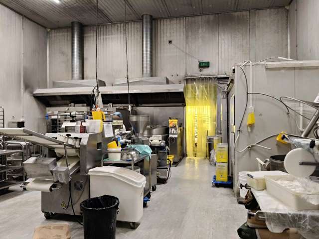 Unit A/33 Waipareira Avenue Henderson_2