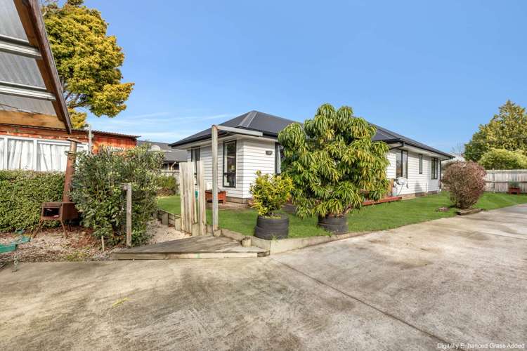 64 McGregors Road_2
