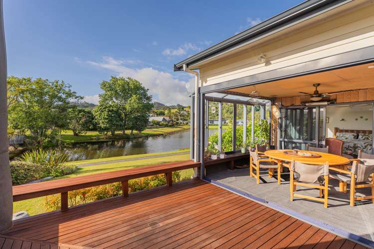 15 Martin Place Cooks Beach_27