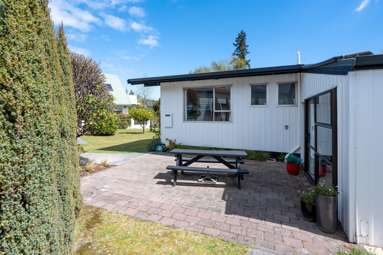 22 Angela Place_4