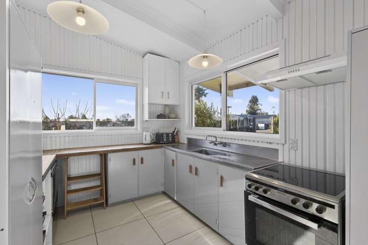 8 Konini Street Inglewood_13