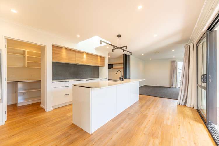 62 Dobson Street_5