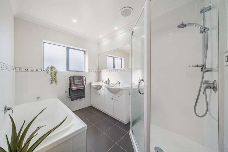 16 Birkinshaw Grove Riverstone Terraces_21