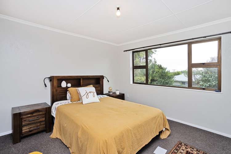 143 Black Road Otatara_19