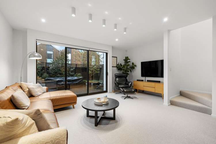 3/39 Webb Street Merivale_3