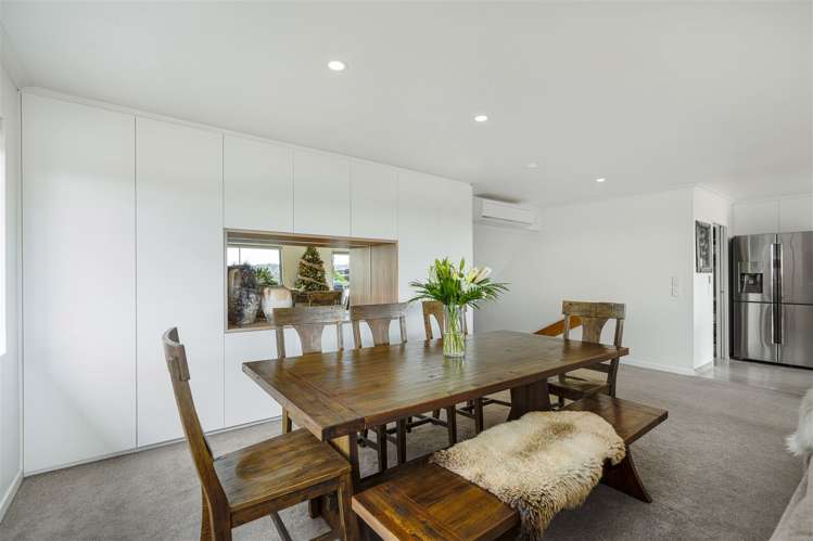 126 Huntsbury Avenue Huntsbury_3