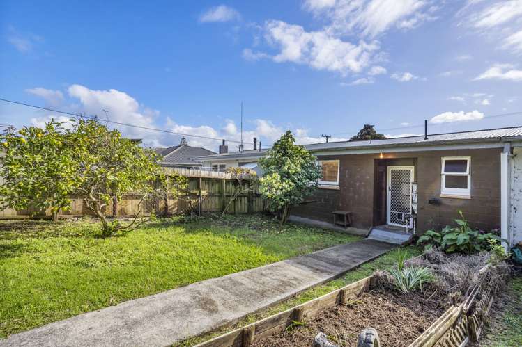 2/58 Cliff View Drive Green Bay_12